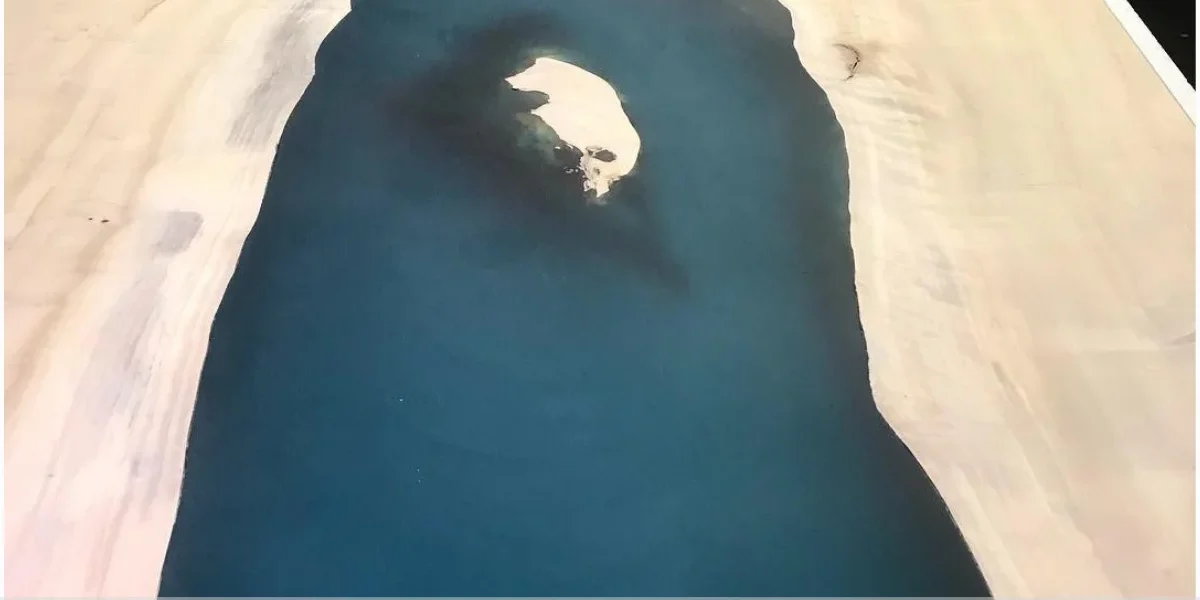 Mesa de resina com pedras