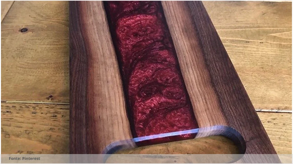 Mesa madeira resina epoxi