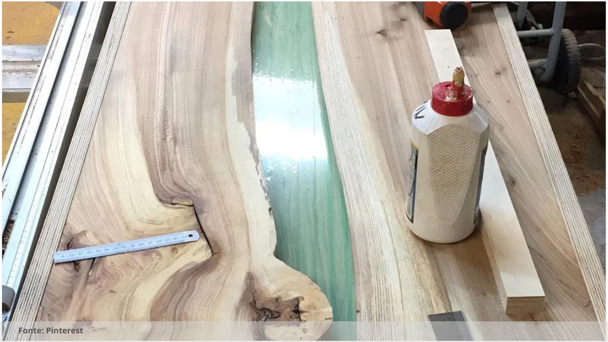 Mesa de tronco com resina Mesa de tronco com resina