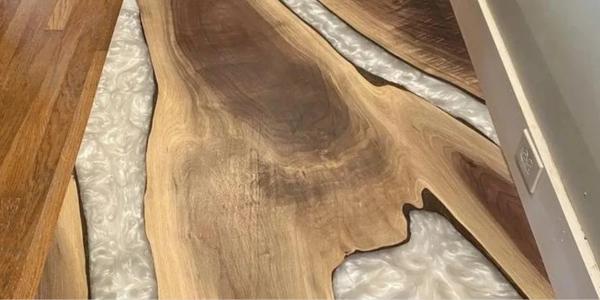 Processo de criação de mesa de madeira resinada