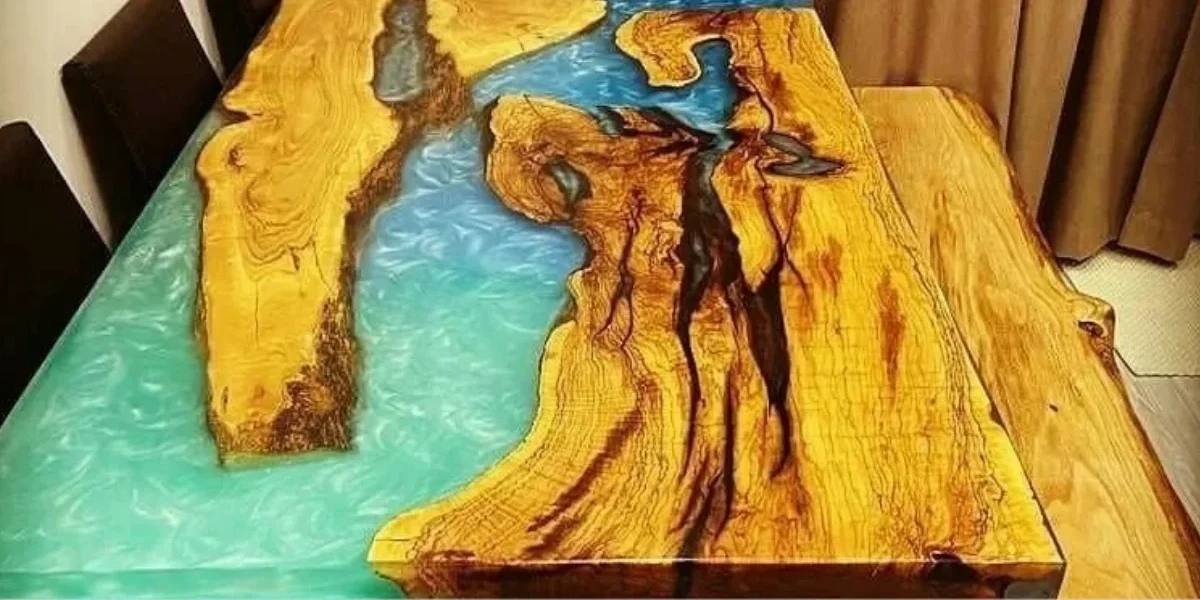 Mesa madeira resinada