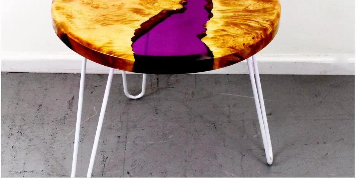 Mesa resinada para eventos corporativos