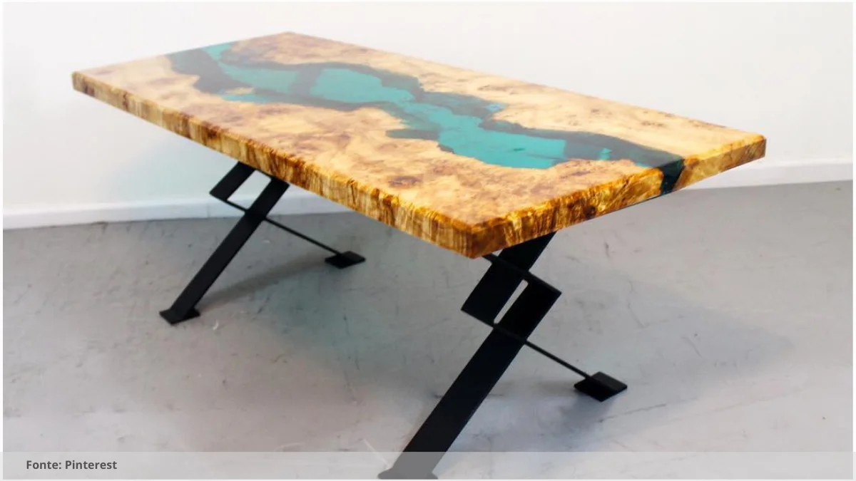 Mesa resinada para ambientes de trabalho colaborativo Mesa resinada para ambientes de trabalho colaborativo