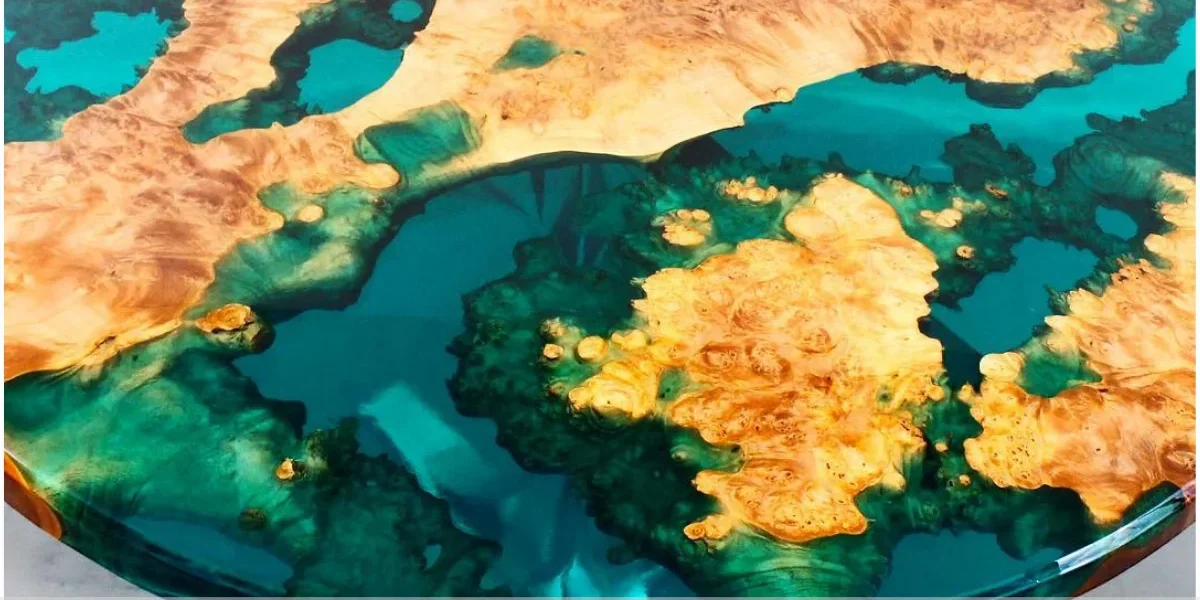 Mesa resinada para recepções