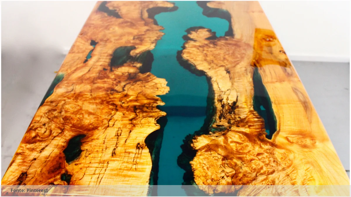 Mesa resinada para espaços reduzidos Mesa resinada para espaços reduzidos