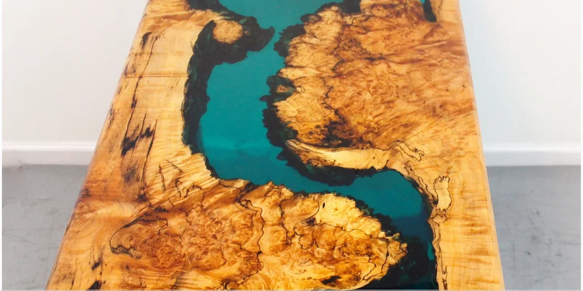 Mesa resinada para área de lazer