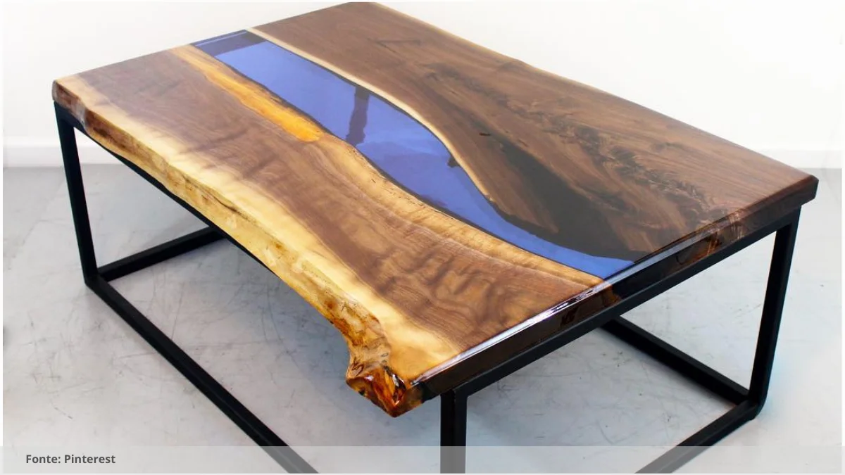 Mesa resinada com design minimalista