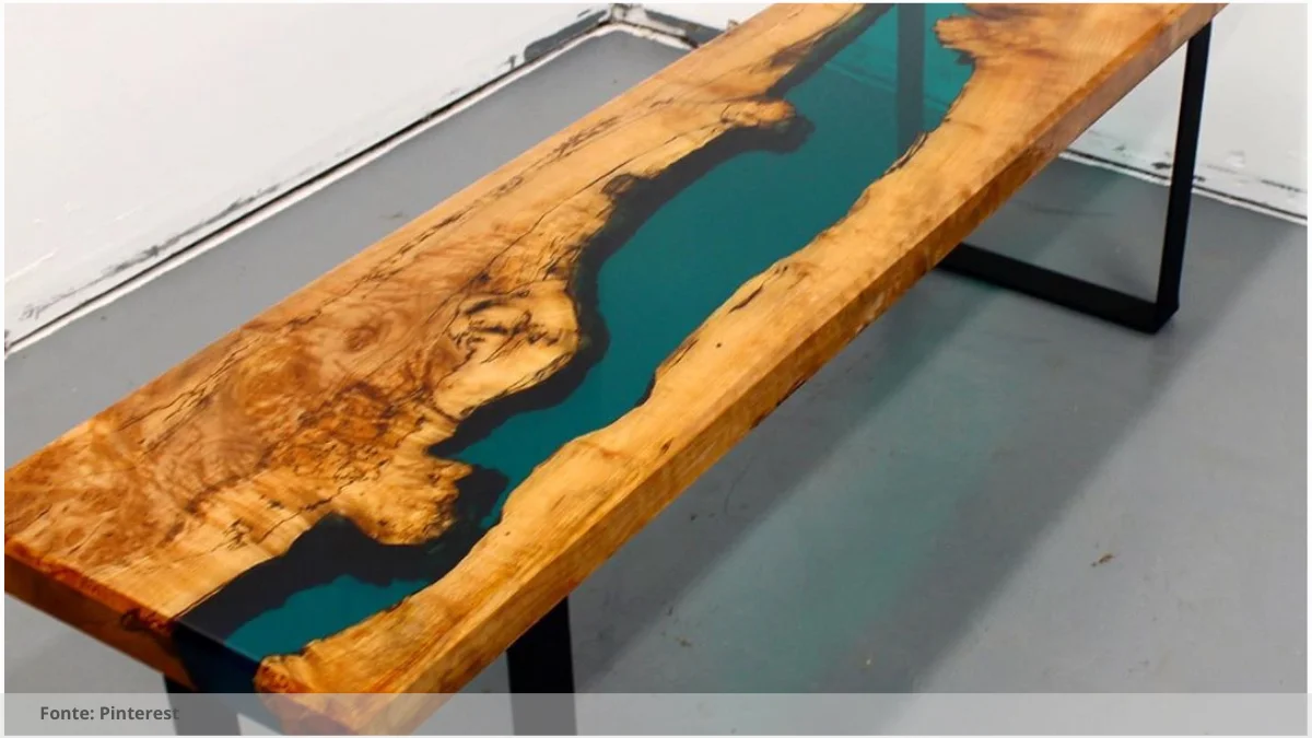 Mesa resinada para salas de treinamento