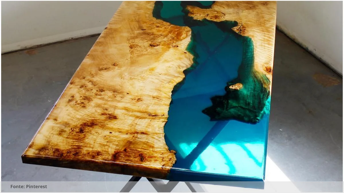 Mesa resinada para áreas de brainstorming