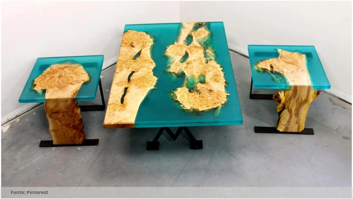 Mesa resinada para áreas de networking Mesa resinada para áreas de networking