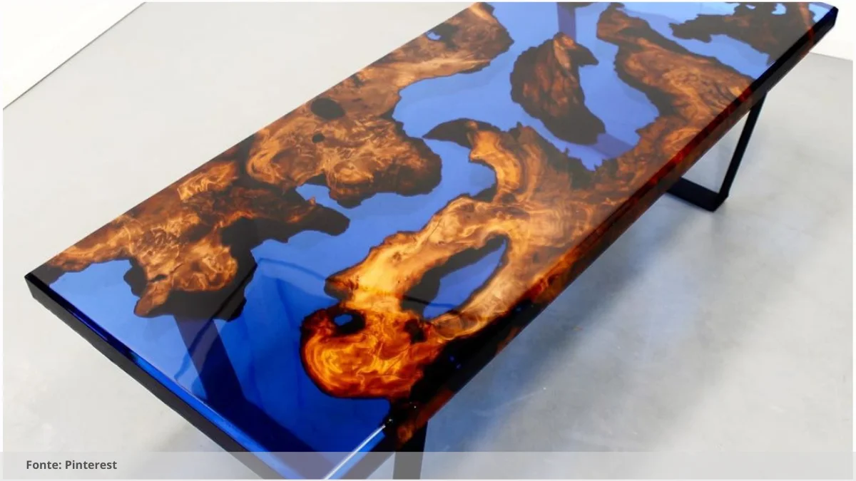 Mesa resinada para espaços de trabalho flexíveis Mesa resinada para espaços de trabalho flexíveis